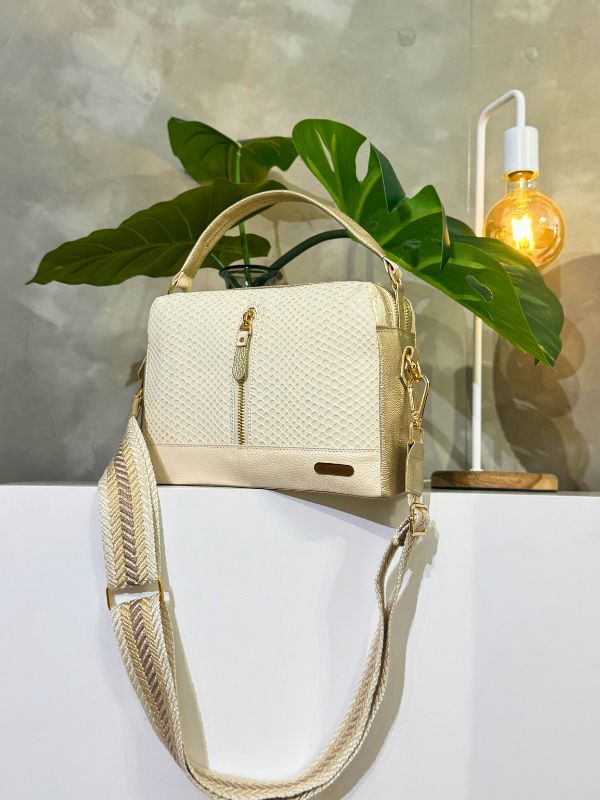 BOLSO AURA EN CUERO DORADO MARFIL