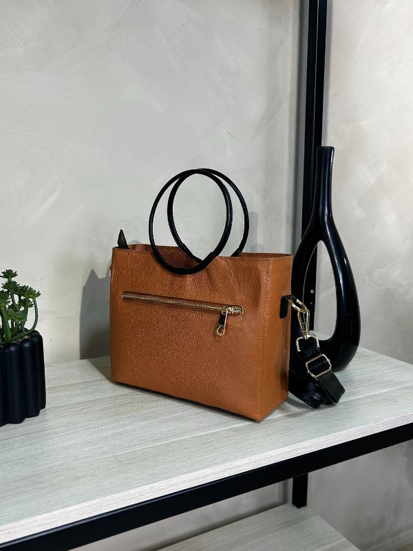 BOLSO EN CUERO MIEL SANDY