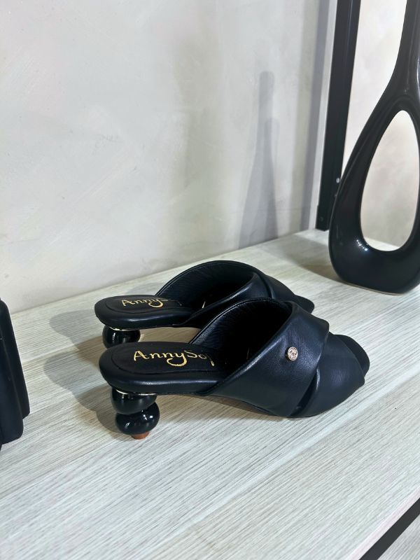 SANDALIAS DE TACÓN SMOOT NEGRO