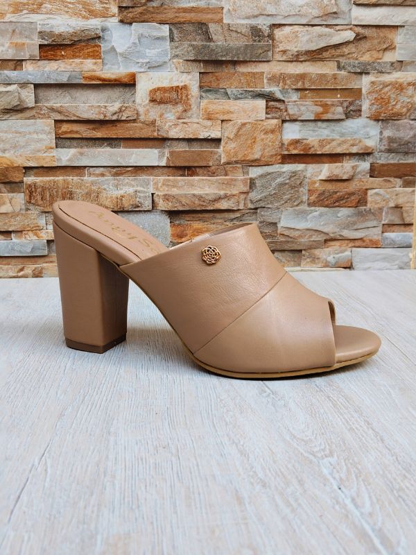 TACONES EN CUERO MANI RIVA