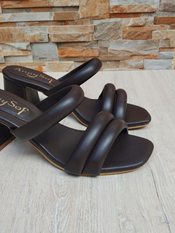 TACONES EN CUERO CAFE SOMMER