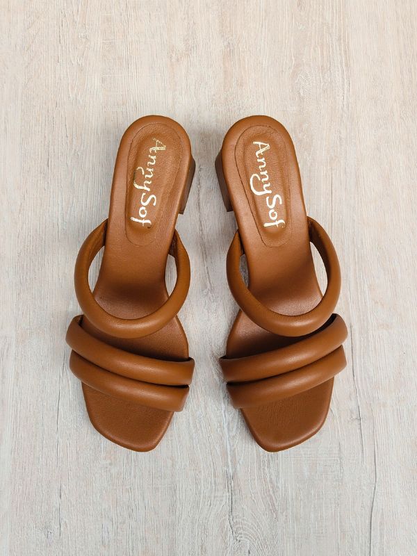 TACONES EN CUERO MIEL SOMMER