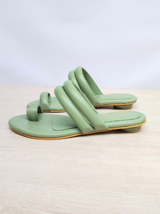 SANDALIA EN CUERO VERA VERDE