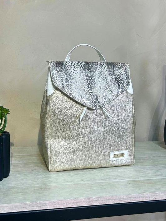 MORRAL EN CUERO DORADO