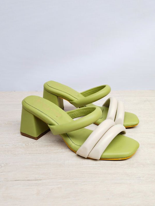 TACONES EN CUERO VERDE SOMMER