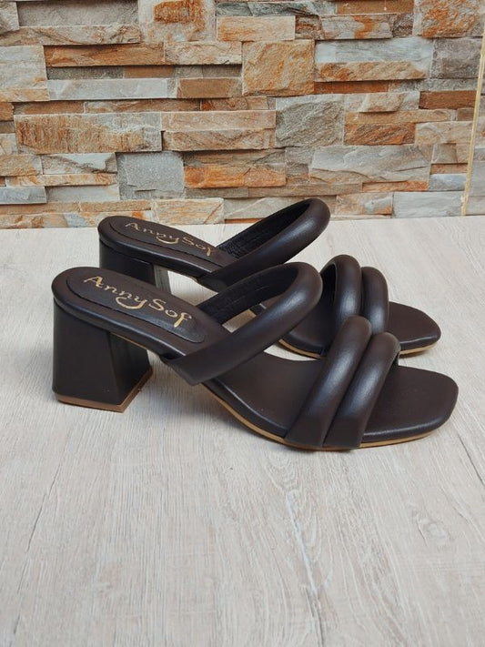 TACONES EN CUERO CAFE SOMMER
