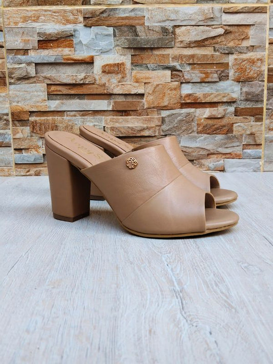 TACONES EN CUERO MANI RIVA
