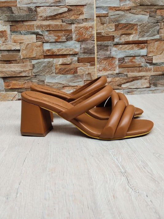 TACONES EN CUERO MIEL SOMMER